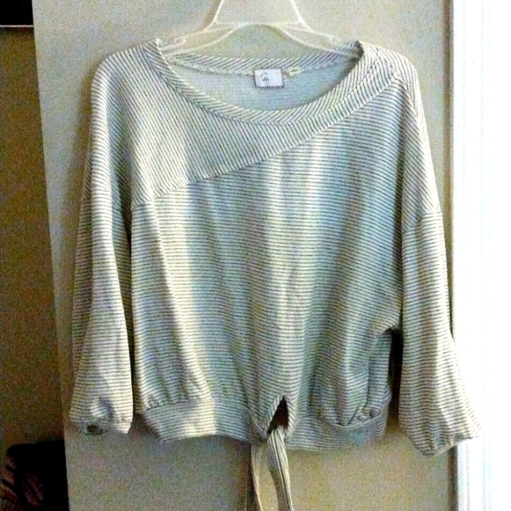 Pullover sweater